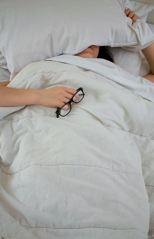 Sleep Smart: Tips for Maintaining a Healthy Sleep Schedule as You Age