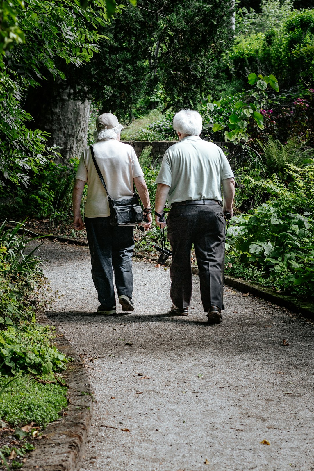 Holistic Approaches to Pain Management in Seniors